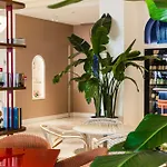Plaza Hotel 4*