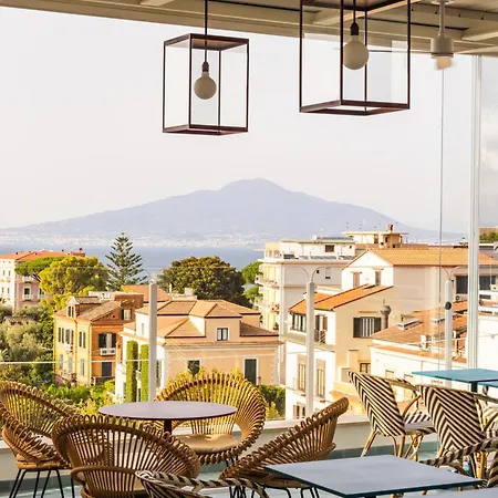 Plaza 4* Sorrento