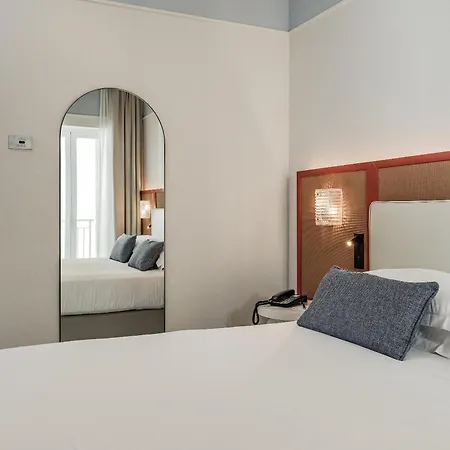 Plaza 4* Sorrento