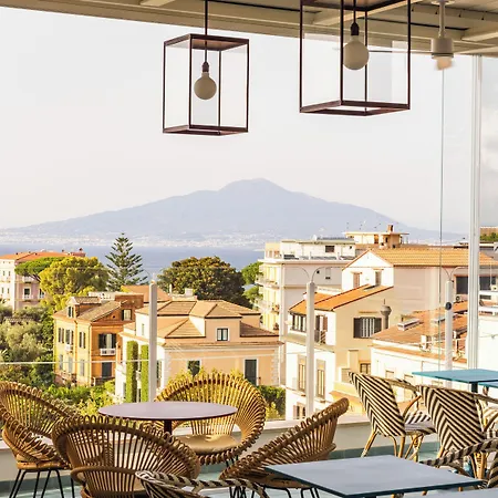 Hotel Plaza 4*