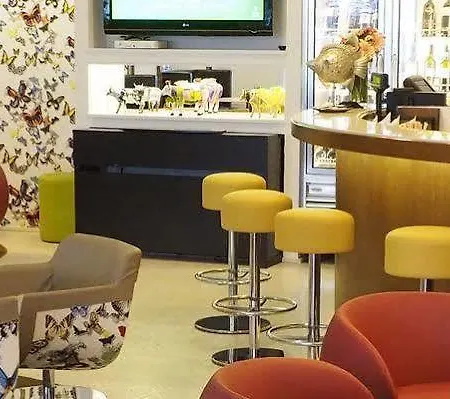 Plaza מלון סורנטו