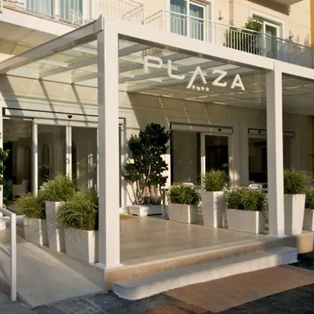 Hotell Plaza 4*