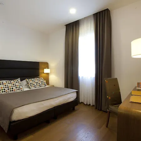 Plaza 4* Sorrento