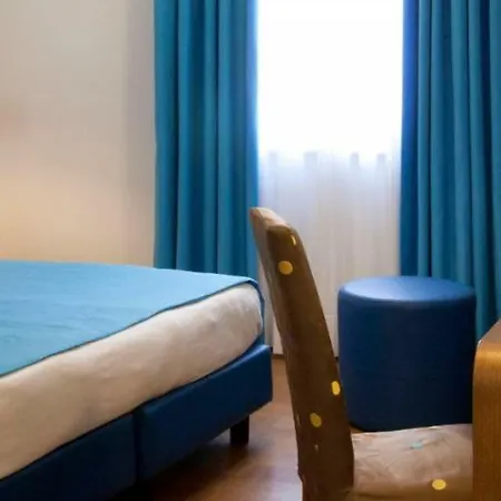 Plaza Hotel 4*